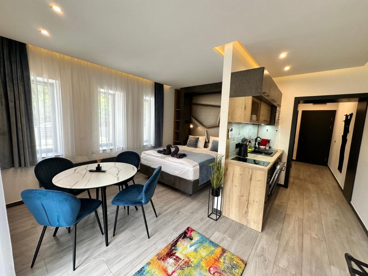 Luxury Apartments Кестхей Екстер'єр фото