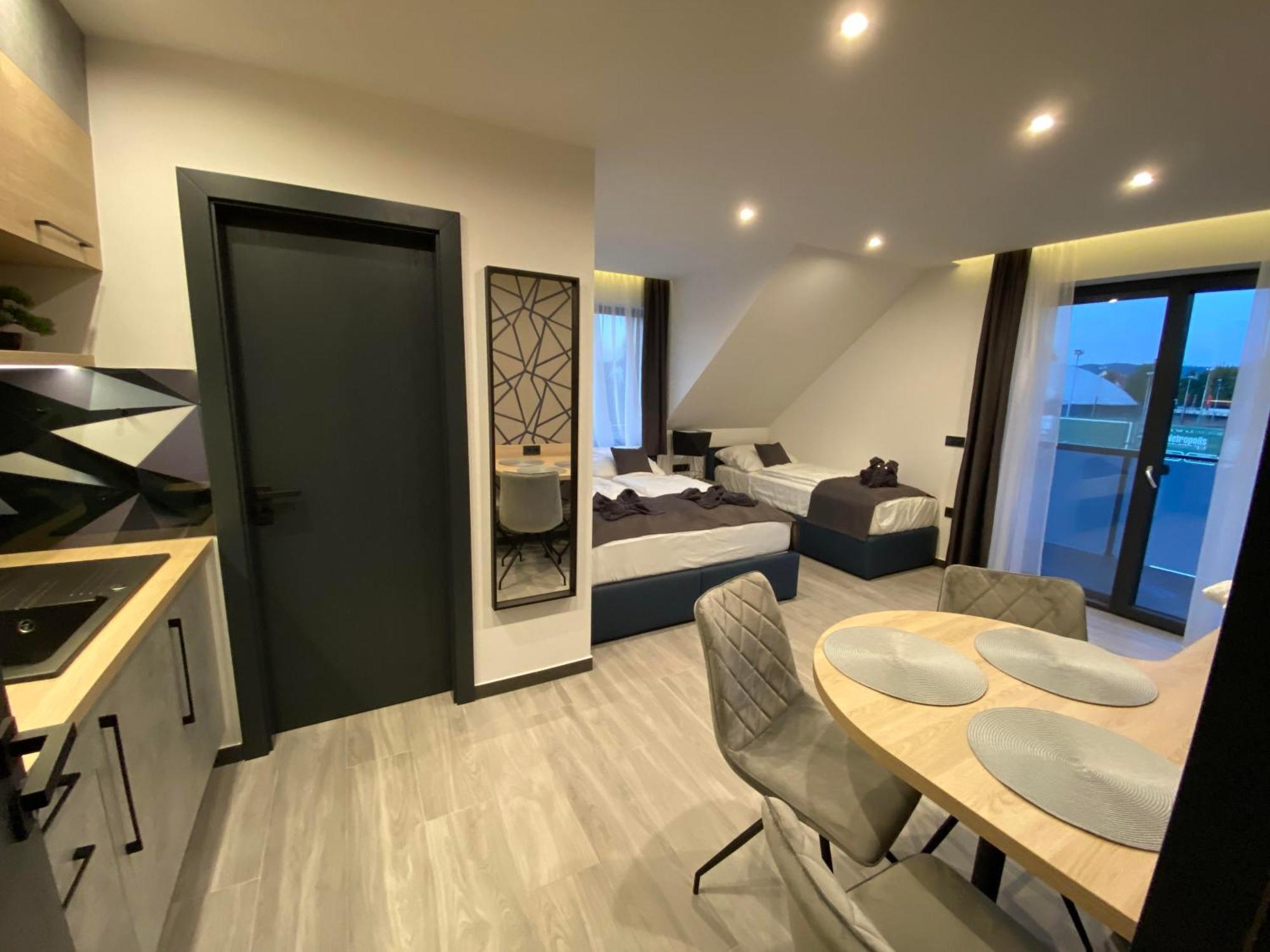 Luxury Apartments Кестхей Екстер'єр фото